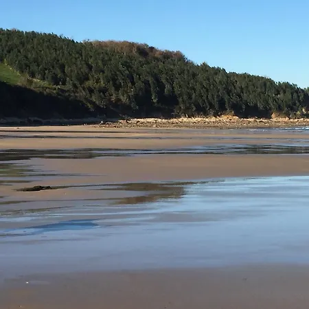 Playa De Oyambre