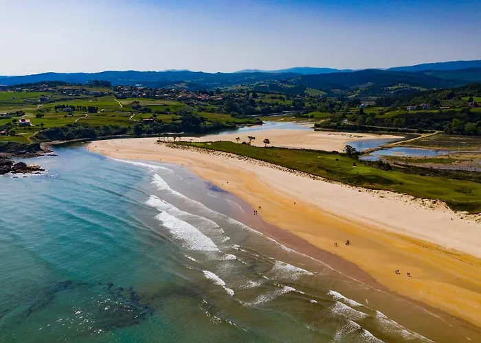 Playa De Oyambre * San Vicente De La Barquera